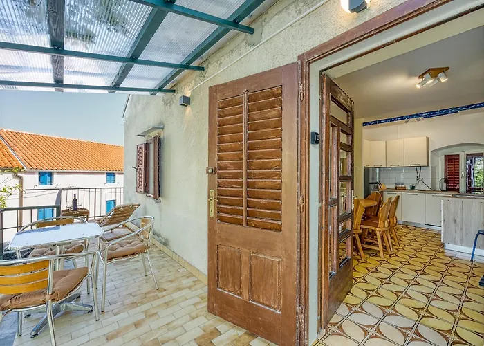 Apartamento Old Bay Leave Town - Happy Mali Lošinj