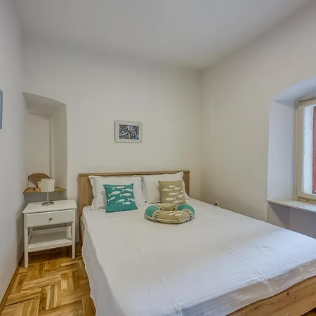 Апартаменты Old Bay Leave Town - Happy *